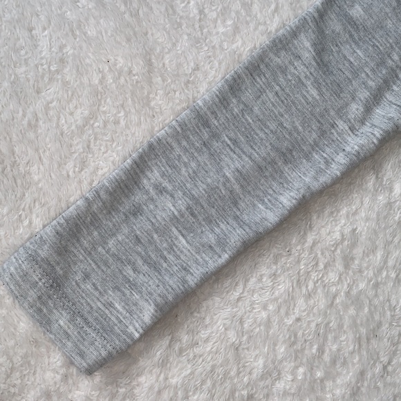 Disney Moana 4 Gray Long Sleeve T-shirt EUC - Picture 4 of 8